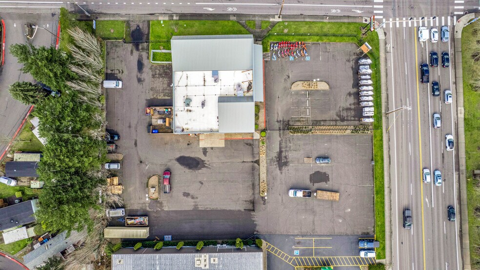 More Photos Of 993 NE Kane Dr, Gresham Freestanding For Lease