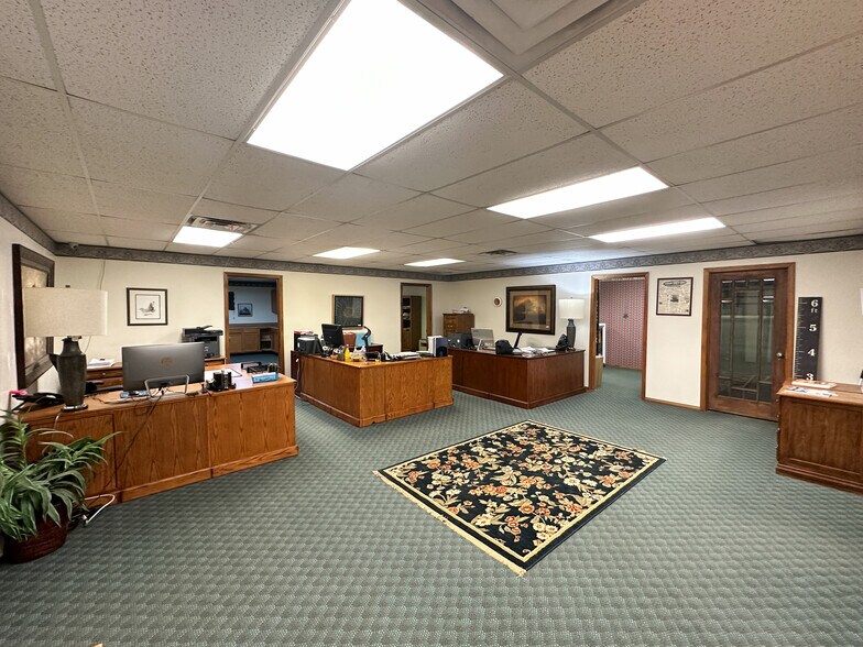 More Photos Of 20075 Malone Rd, Tecumseh Warehouse For Sale