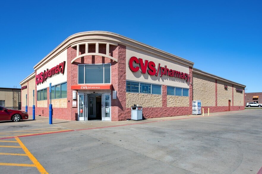 Primary Photo Of 2107 NW Cache Rd, Lawton Drugstore For Sale