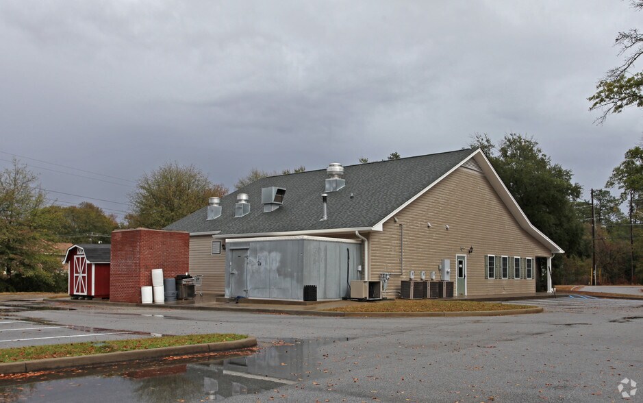 Primary Photo Of 309 Oak Dr, Lexington Restaurant For Sale