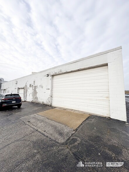 More Photos Of 4605 Spring Rd, Brooklyn Heights Industrial For Sale