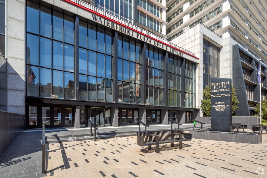 More Photos Of 325 W Main St, Louisville Unknown For Lease