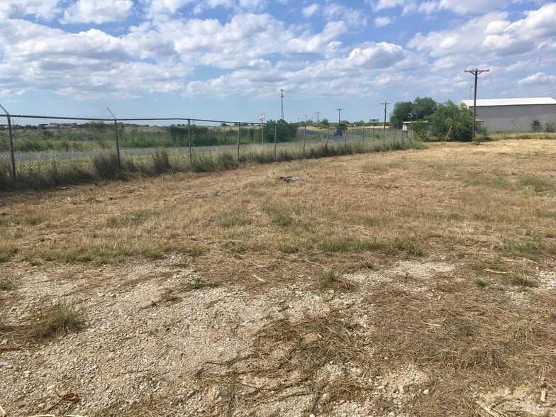 More Photos Of 102 Ernst rd, Jourdanton Land For Sale