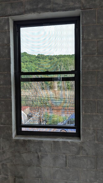 More Photos Of 57 Plainfield Ave, Bedford Hills Warehouse For Lease