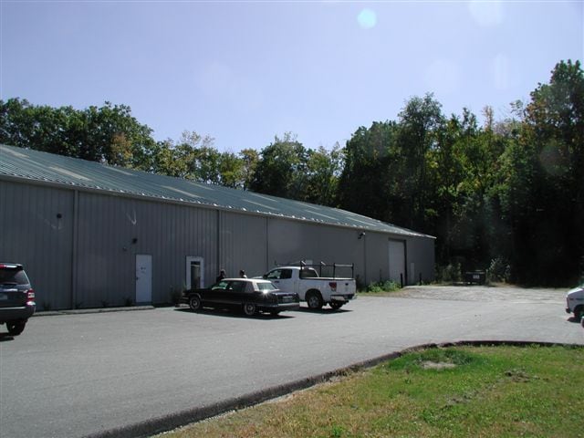 More Photos Of 107 John G Groppo Dr, Winsted Flex For Lease