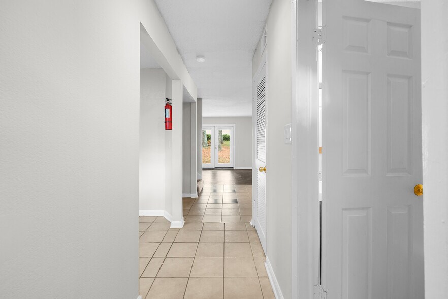 More Photos Of 7234 Tara Blvd, Jonesboro Apartments For Sale