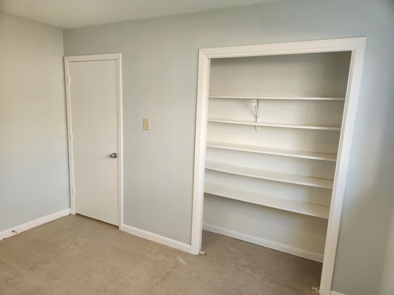 More Photos Of 17610 Hufsmith Kohrville Rd, Tomball Industrial For Lease