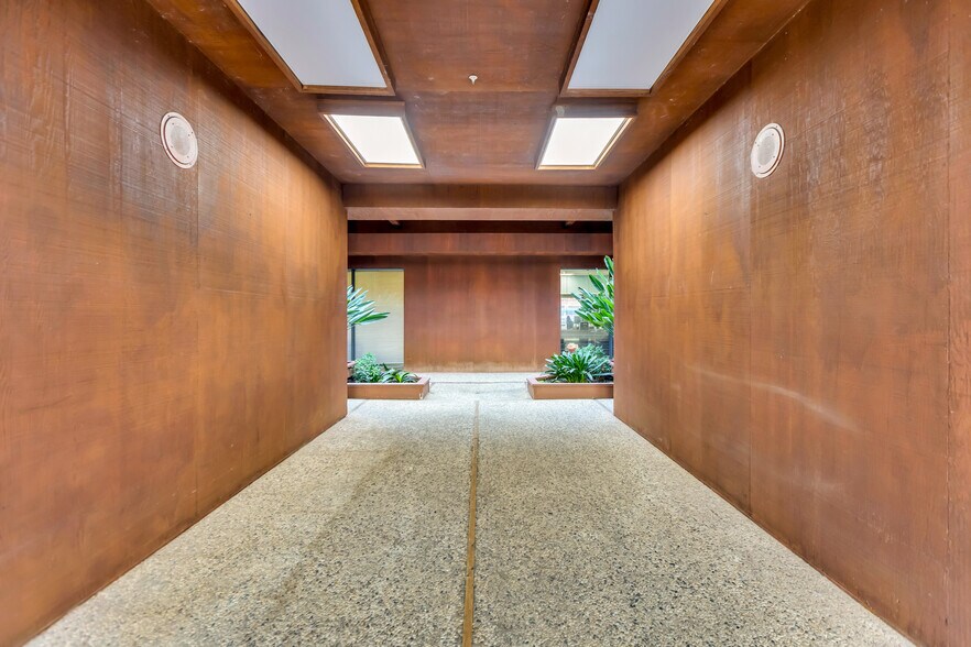 More Photos Of 8788 Elk Grove Blvd, Elk Grove Unknown For Lease