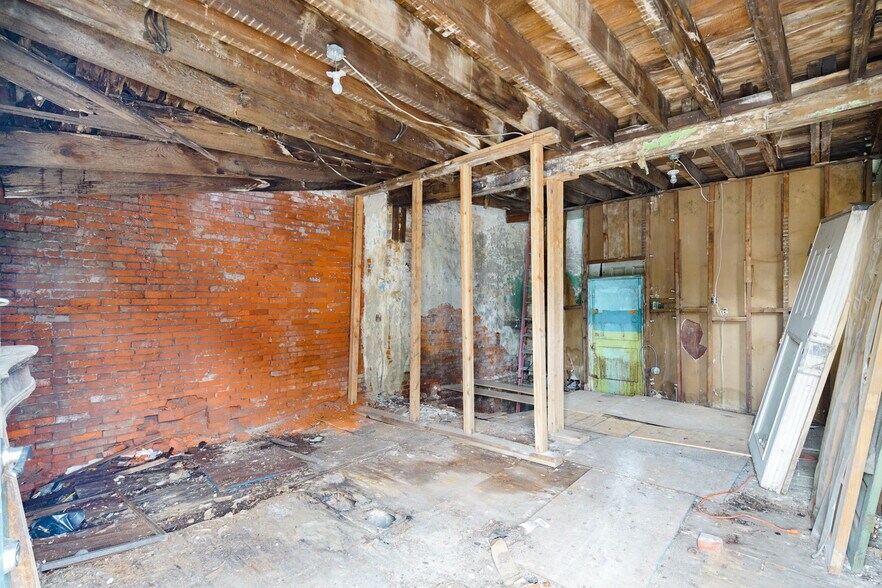 More Photos Of 1901 N 23rd St, Philadelphia Storefront Retail Residential For Sale