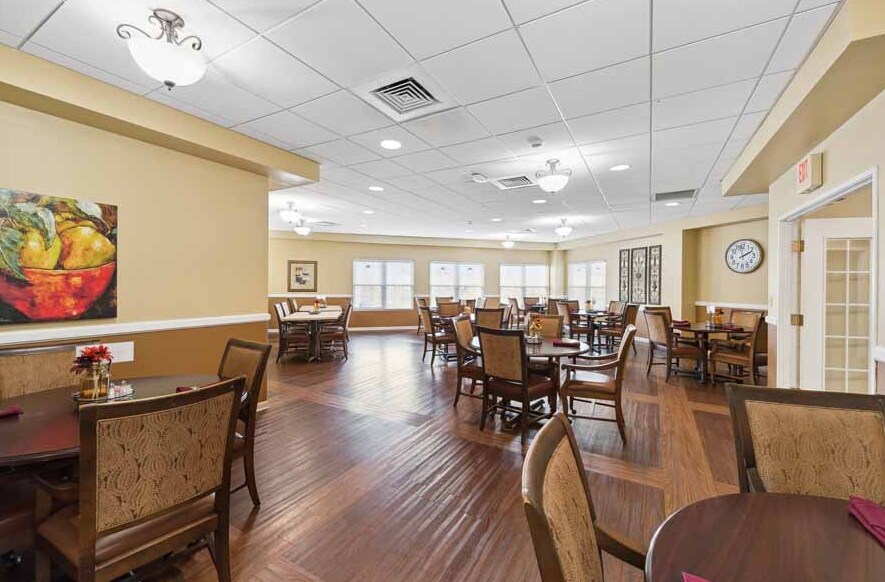 More Photos Of 150 Fox Ridge Dr, Vincennes Congregate Senior Housing For Sale