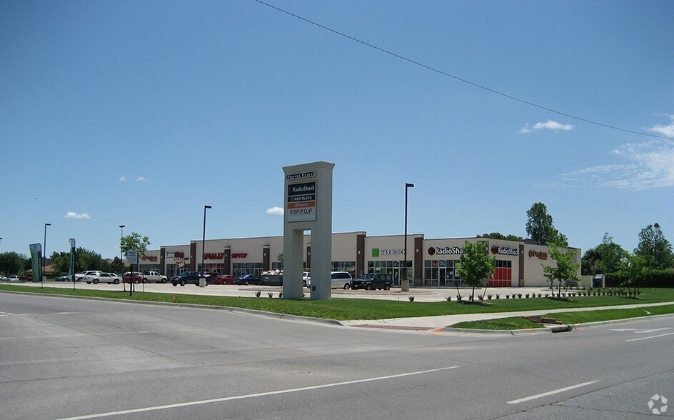 More Photos Of 2570 S Broadway, Wichita General Retail For Lease
