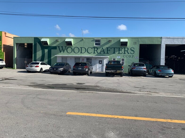 More Photos Of 1677 W 31st Pl, Hialeah Manufacturing For Lease