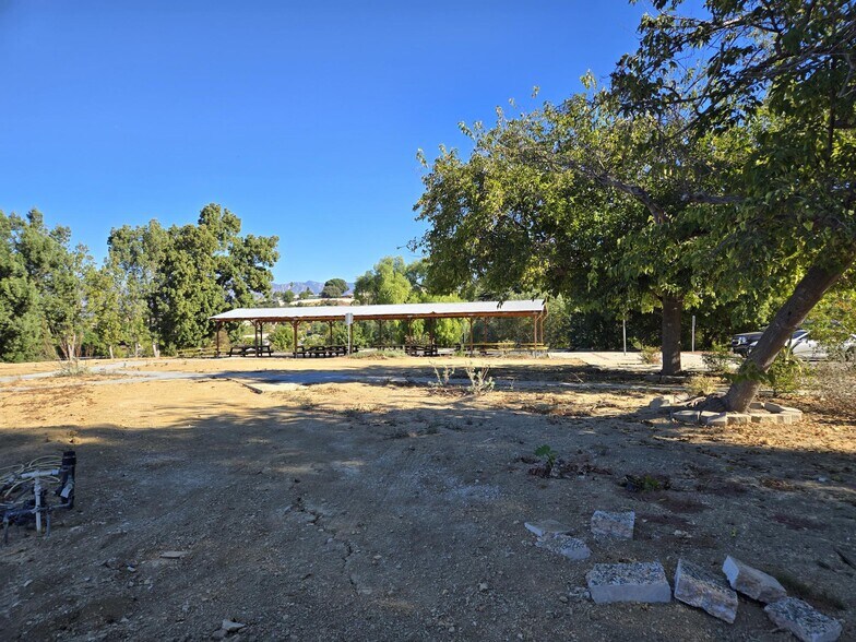 More Photos Of 625 Coleman Ave, Los Angeles Schools For Lease