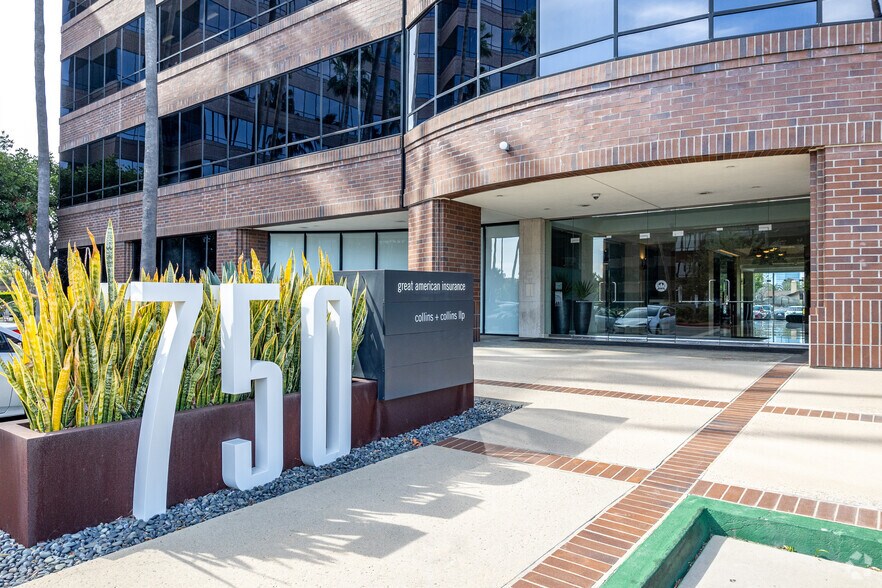 More Photos Of 750 The City Dr S, Orange Office For Lease