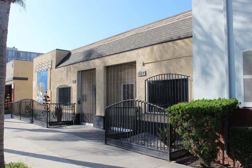 More Photos Of 425-427 Atlantic Ave, Long Beach Office For Sale