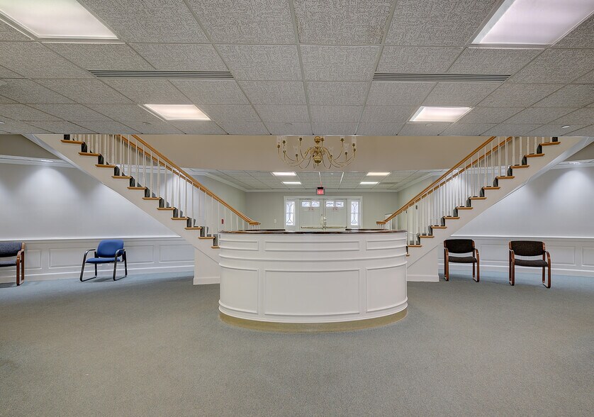 More Photos Of 1 Rossmoor Dr, Monroe Township Medical For Lease