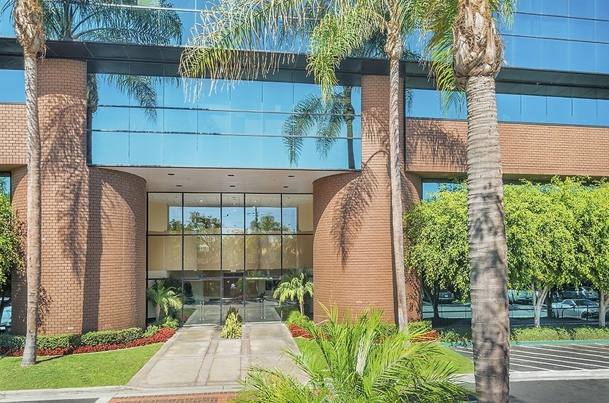 More Photos Of 30 Corporate Park, Irvine Office For Lease