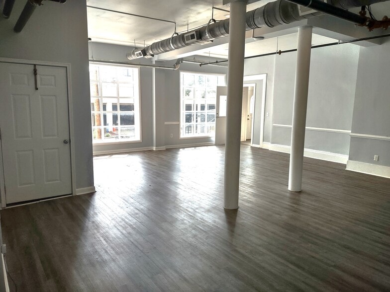 More Photos Of 801 Church St, Lynchburg Office Residential For Lease