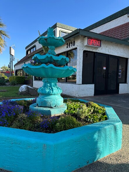 More Photos Of 2490 Fair St, Chico Restaurant For Lease