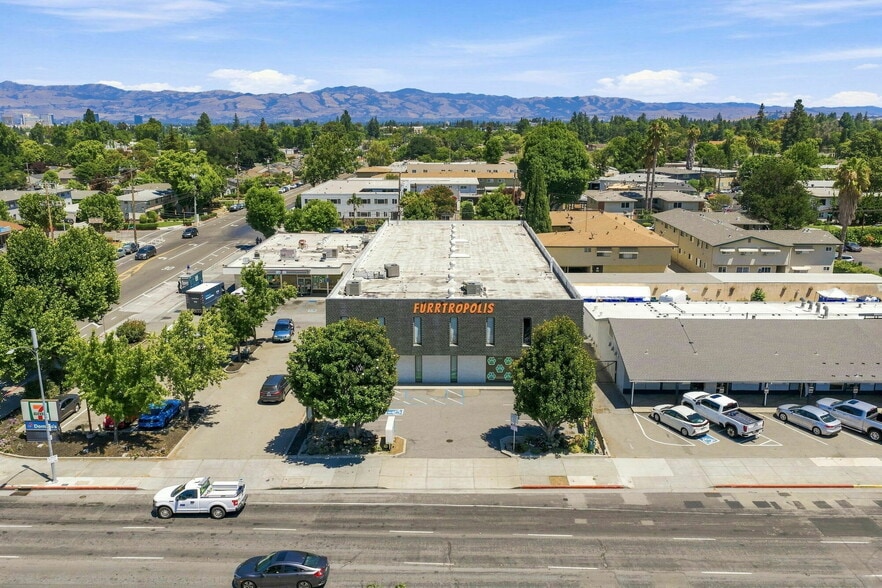 More Photos Of 902 S Bascom Ave, San Jose Industrial For Lease