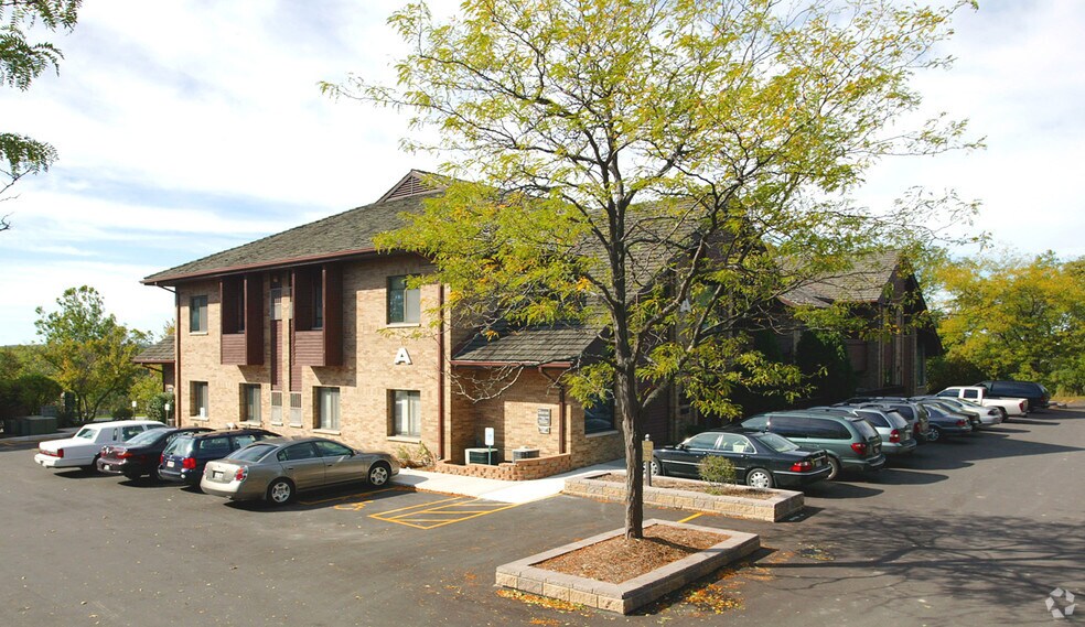 More Photos Of 12750 W North Ave, Brookfield Office For Lease