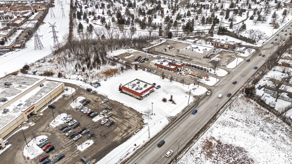 More Photos Of 9850 Milwaukee Ave, Glenview Fast Food For Sale