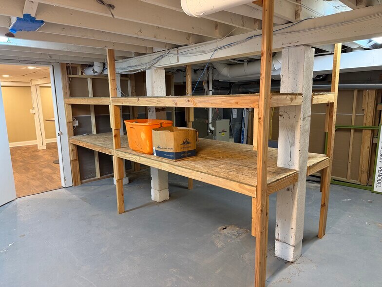 More Photos Of 2600 Johnson St NE, Minneapolis Freestanding For Lease