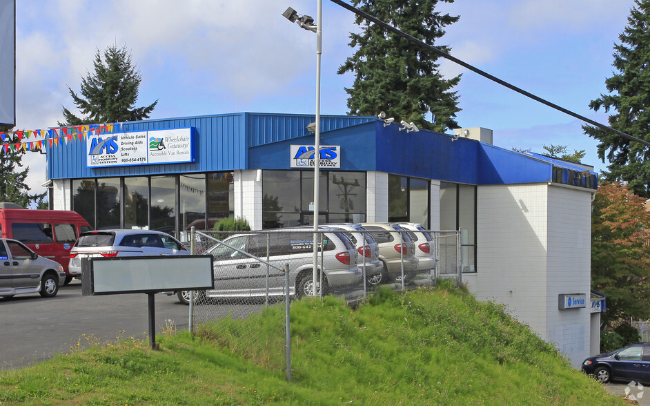 Primary Photo Of 7202 Evergreen Way, Everett Auto Dealership For Lease