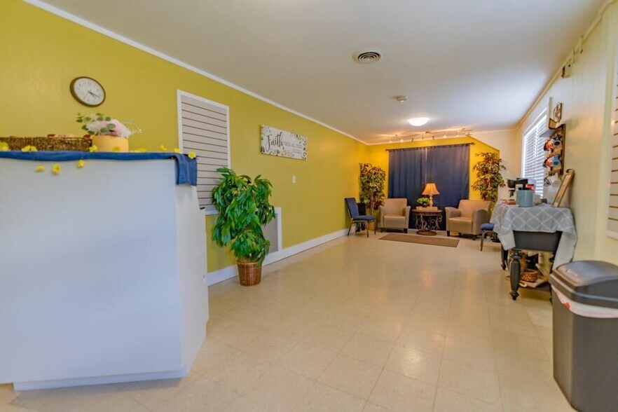 More Photos Of 1080 Main St NW, Lenoir Office For Sale