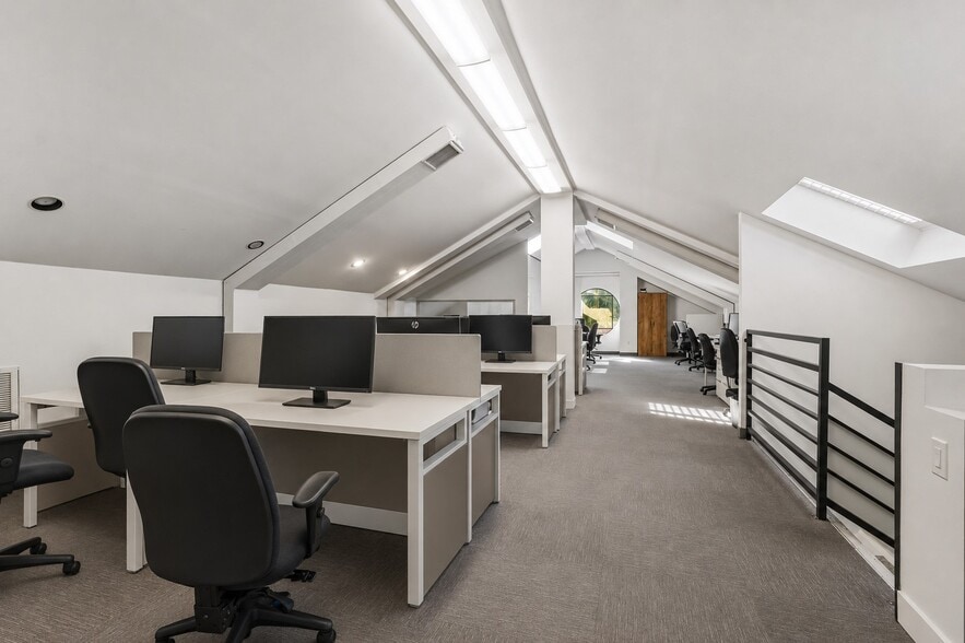 More Photos Of 2140 Cotner Ave, Los Angeles Loft Creative Space For Sale