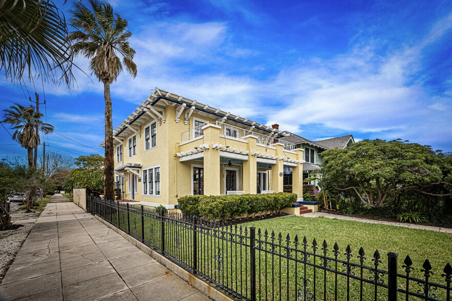 More Photos Of 1723 25th St, Galveston Hospitality For Sale