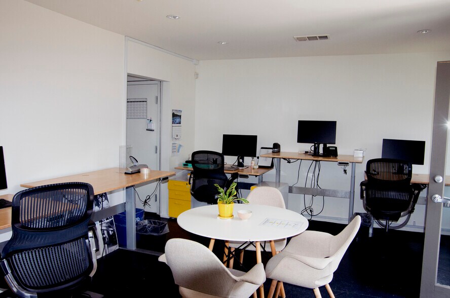 More Photos Of 12906 Venice Blvd, Los Angeles Freestanding For Lease