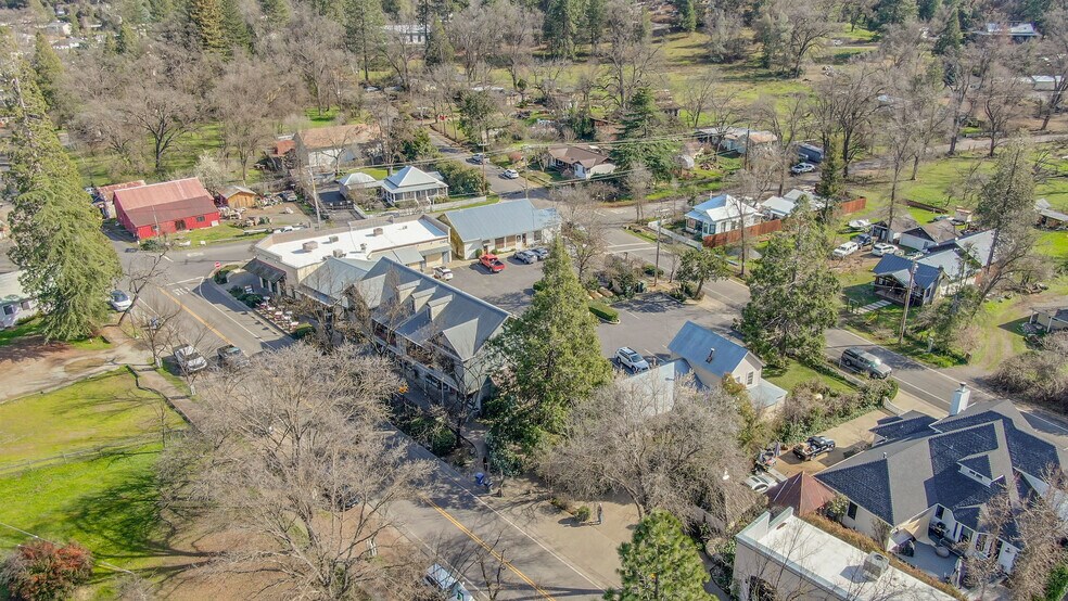 More Photos Of 191 Main St, Murphys General Retail For Sale