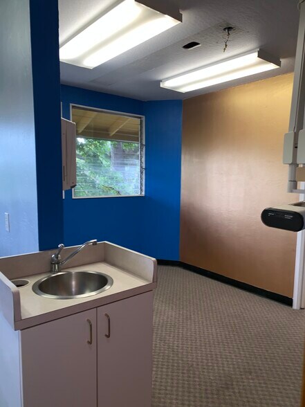 More Photos Of 2121 Redwood St, Vallejo Medical For Lease