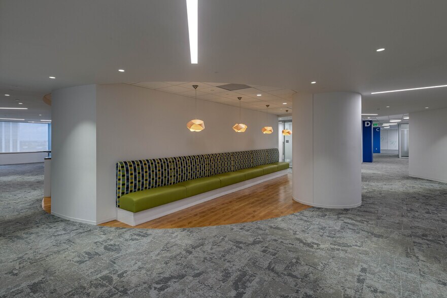 More Photos Of 5400 Westheimer Ct, Houston Office For Sale