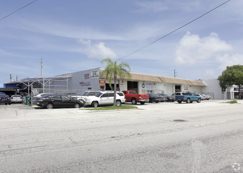 More Photos Of 1225 S Dixie Hwy, Pompano Beach Warehouse For Lease