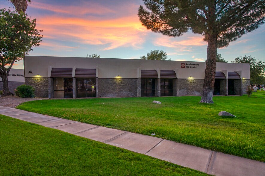 More Photos Of 10615 W Thunderbird Blvd, Sun City Unknown For Lease