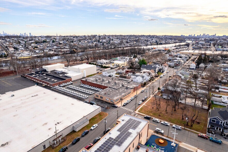 More Photos Of 288-300 Ralph St, Belleville Warehouse For Sale