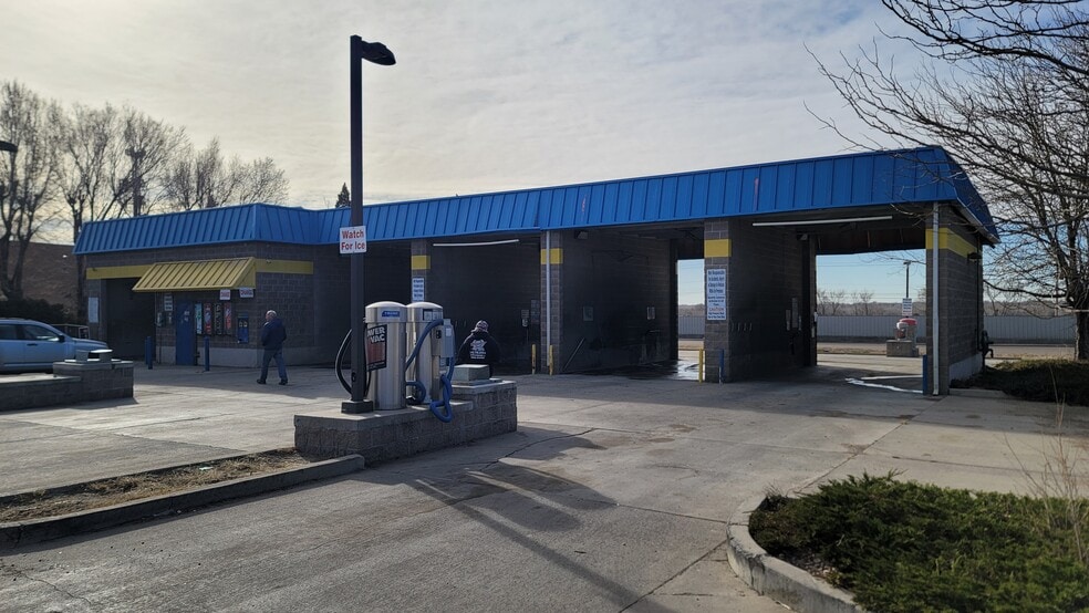 More Photos Of 404 Vinita Pl, Pueblo Carwash For Sale