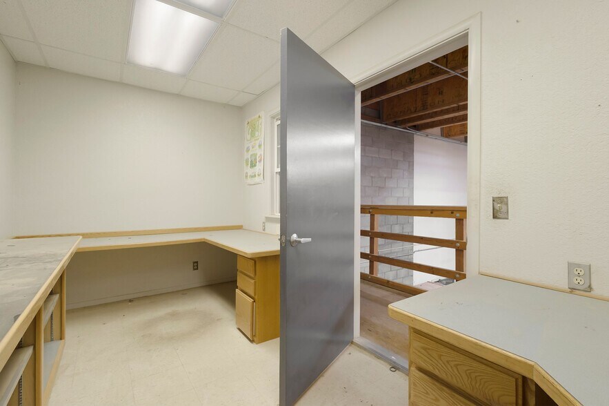 More Photos Of 500 W East Ave, Chico Office For Sale