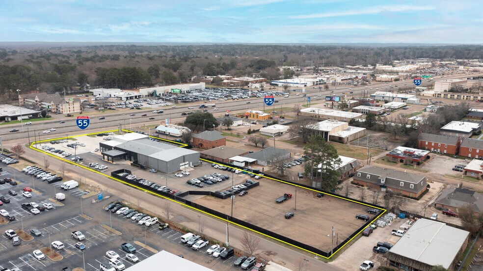 More Photos Of 5385 N I 55 St, Jackson Auto Dealership For Sale