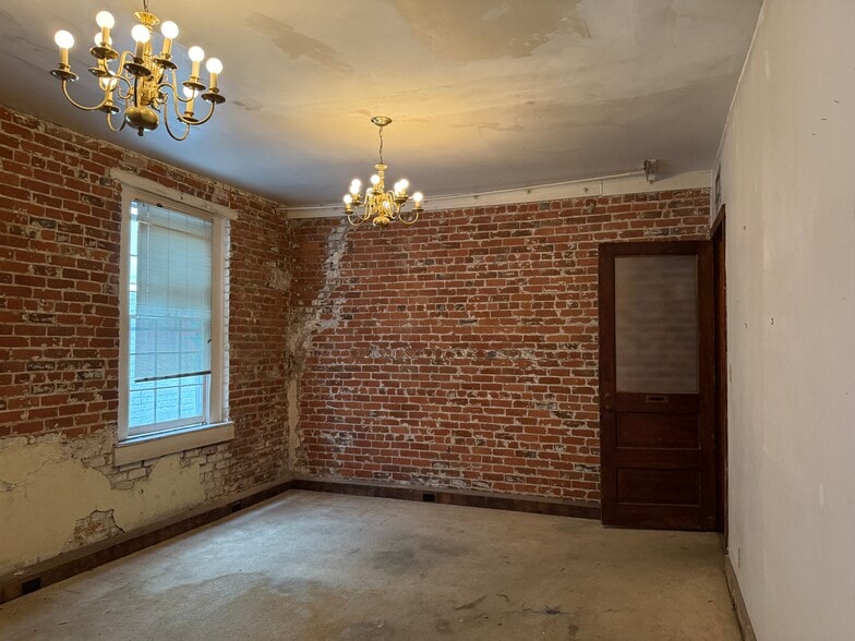 More Photos Of 416 Gravier St, New Orleans Office Residential For Sale