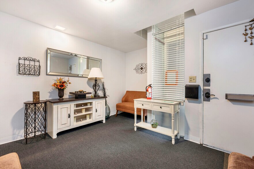More Photos Of 3840 Woodruff Ave, Long Beach Medical For Lease