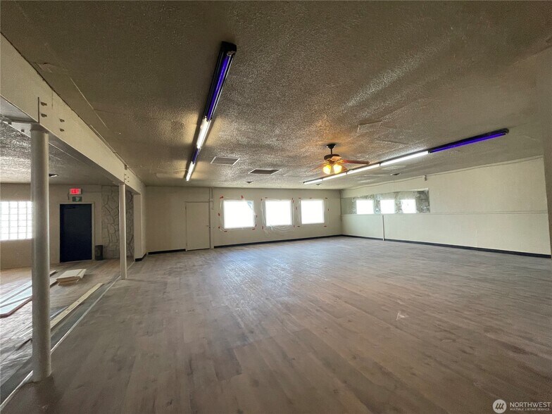 More Photos Of 310 Main st, Granger General Retail For Lease