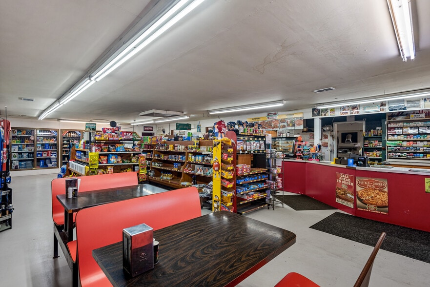 More Photos Of 10842 Highway 5 S, Mountain Home Convenience Store For Sale