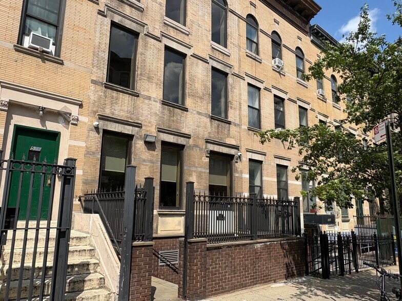 More Photos Of 571 W 183rd St, New York Office For Lease