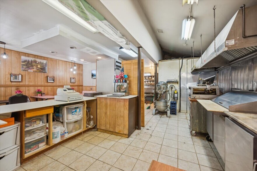More Photos Of 86 N Gaston Ave, Somerville Restaurant For Sale