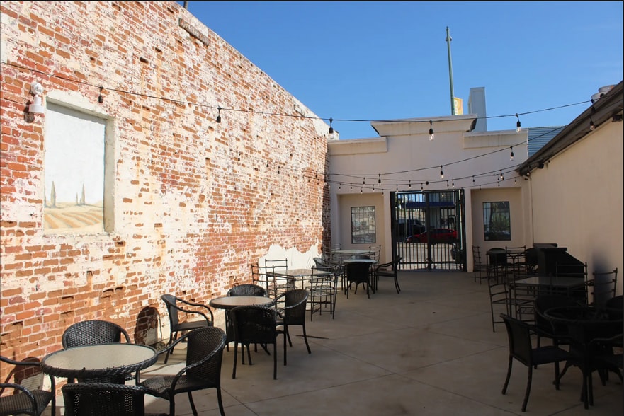 More Photos Of 336-340 E Grand Ave, Escondido Restaurant For Lease