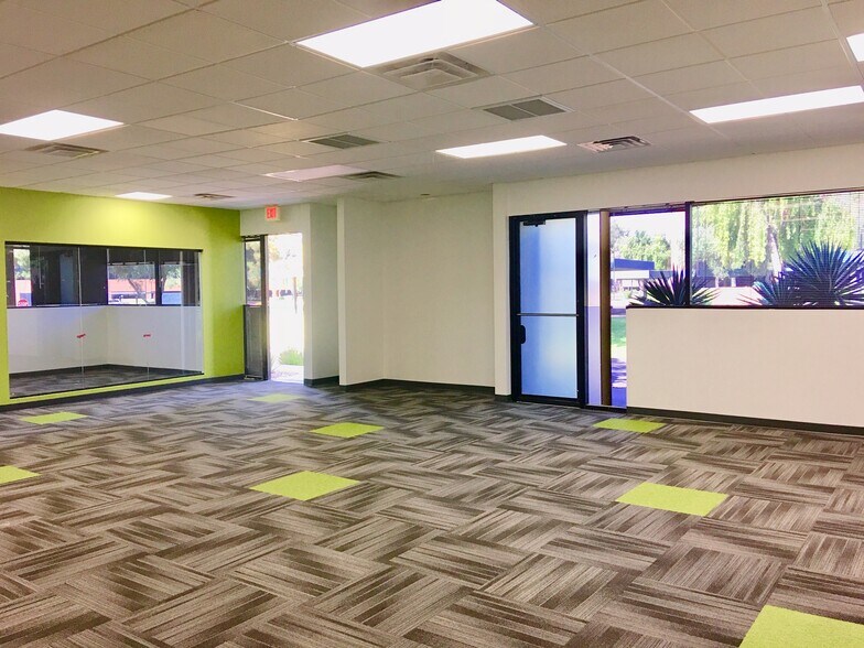 More Photos Of 2320 W Mission Ln, Phoenix Unknown For Lease