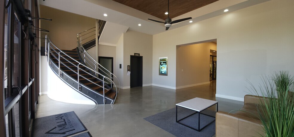 More Photos Of 128 N 2nd St, Clarksville Office For Lease
